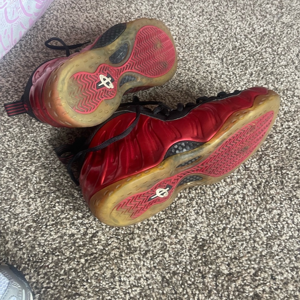 Men’s Nike Foamposite sneakers size 11 red and black - Picture 7 of 11